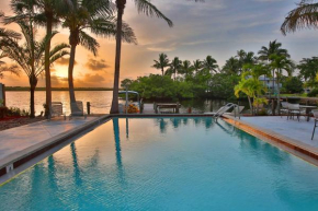 Waterfront Matlacha Condo with Patio and Pool Access!